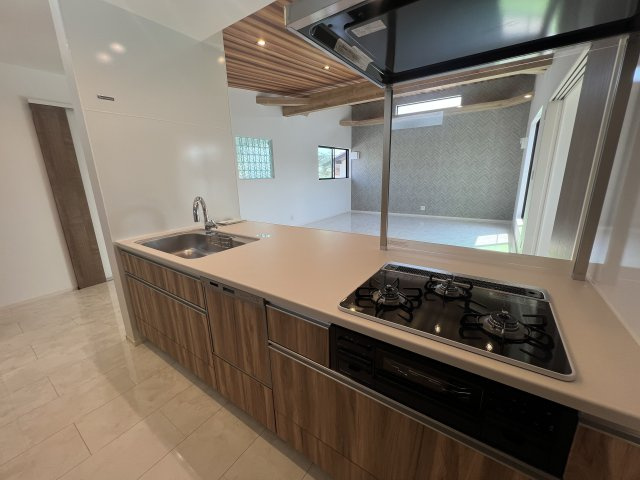 美しが丘の名の通りハイデザイン！【青葉区美しが丘4丁目】新築戸建のキッチン|きれいなキッチンです