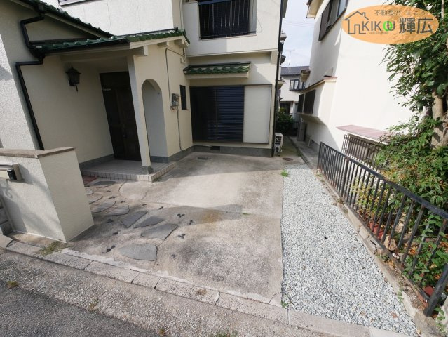 【駐車場】 | 高砂市阿弥陀町南池　中古戸建