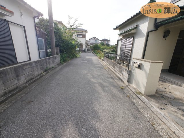 【前面道路含む現地写真】 | 高砂市阿弥陀町南池　中古戸建