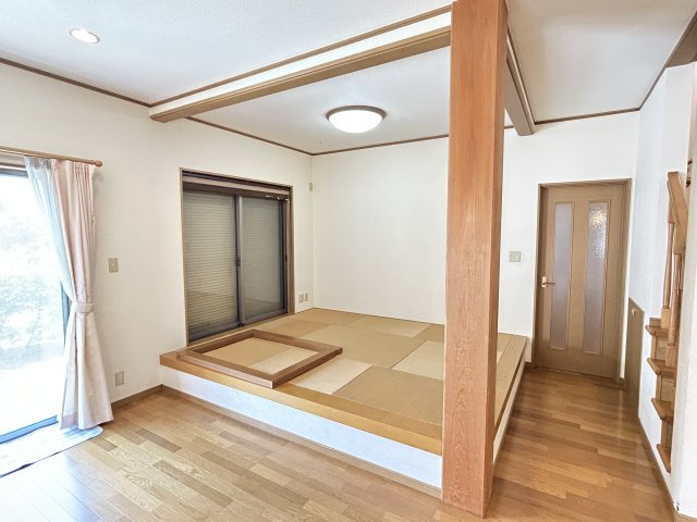 阿南市才見町光の大地中古戸建ての内装