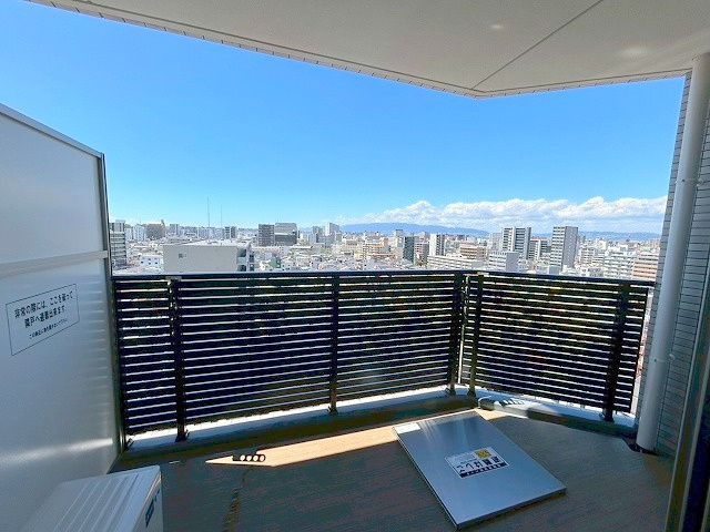 プレジオ西中島ASIANのバルコニー