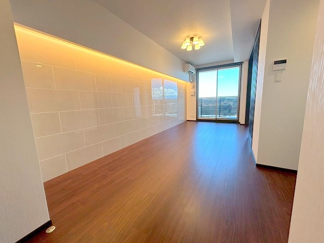 プレジオ西中島ASIANの居間・リビング