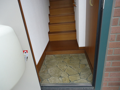 【玄関】 | クラウン ヒル B棟