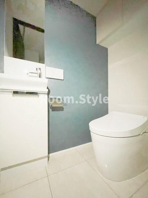 オープンレジデンシア高田馬場のトイレ|空室のためご都合に合わせてご内覧できます
お問合せはお電話でもお受付しております。
03-6450-5211