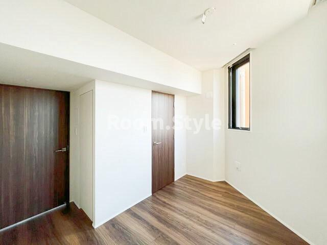 オープンレジデンシア高田馬場の洋室|空室のためご都合に合わせてご内覧できます
お問合せはお電話でもお受付しております。
03-6450-5211