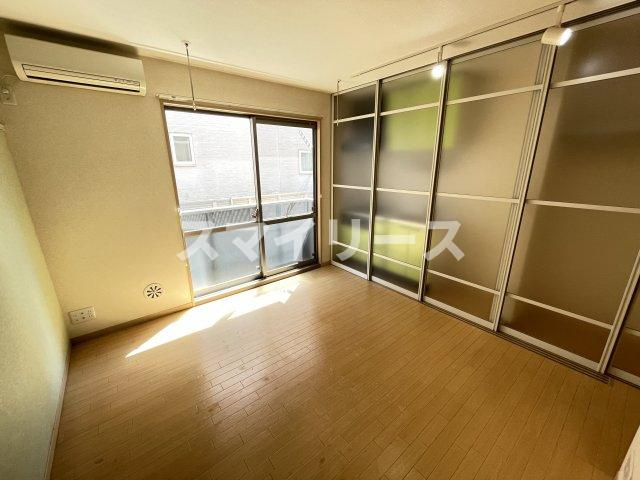 ローズ南柏の居間・リビング