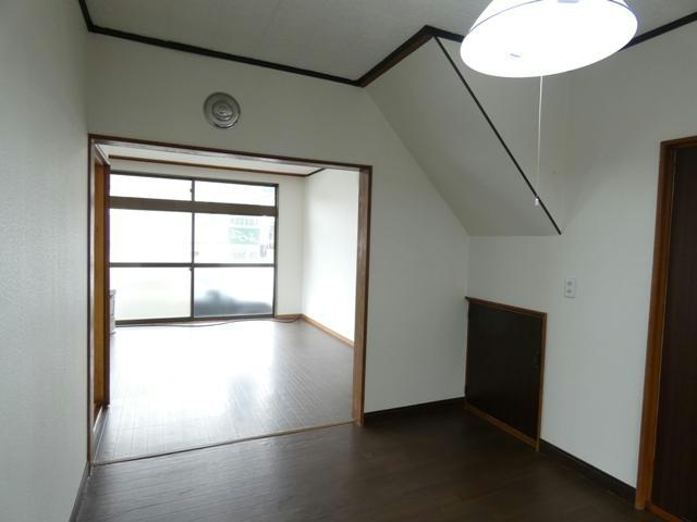 昭和中央１－４３－４貸家の居間・リビング