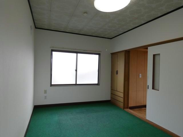 昭和中央１－４３－４貸家の居間・リビング