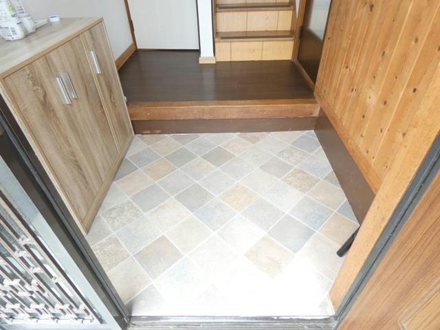 昭和中央１－４３－４貸家の玄関