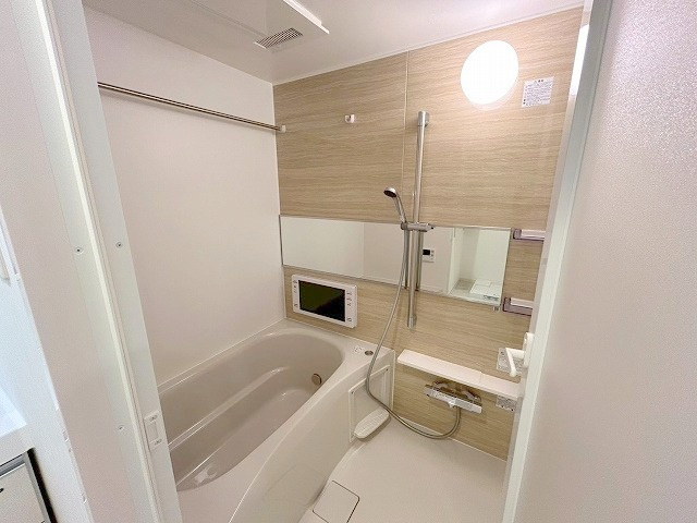 プレジオ西中島ASIANの浴室