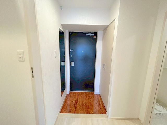 プレジオ西中島ASIANの玄関