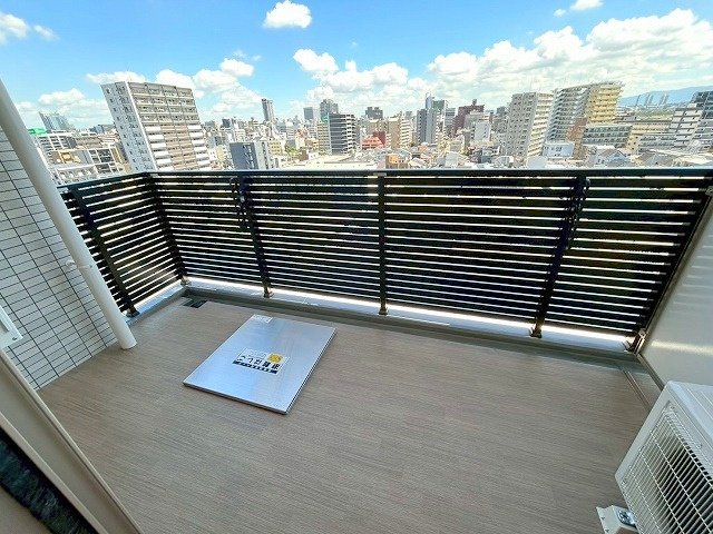 プレジオ西中島ASIANのバルコニー