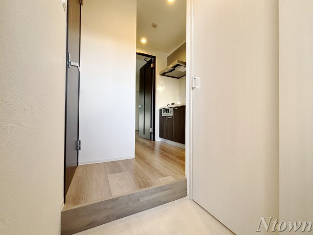 【玄関】 | S-RESIDENCE浅間町 | 明るい玄関です
