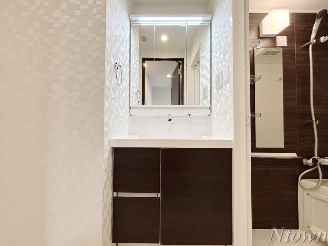 【独立洗面台】 | S-RESIDENCE浅間町 | 独立洗面台、朝の身支度には欠かせません