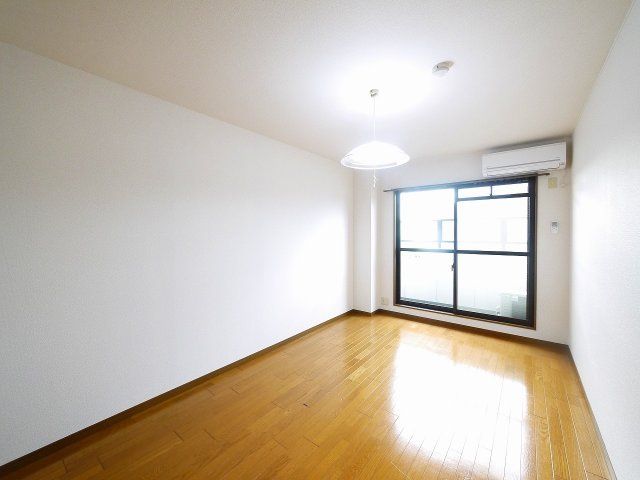 杉ヶ中町ビルの居間・リビング|ゆったりとした居間です