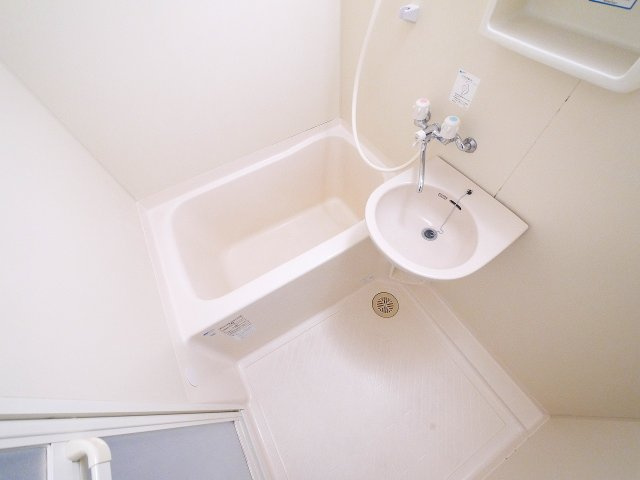 杉ヶ中町ビルの洗面所|広い洗面スペース