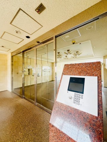 リブコートフェリスガーデン垂水のエントランス