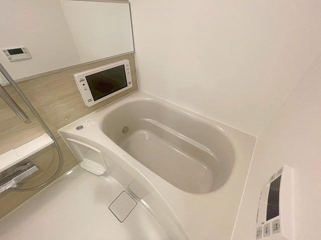 プレジオ西中島ASIANの浴室