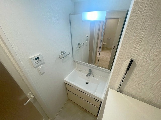 プレジオ西中島ASIANの独立洗面台