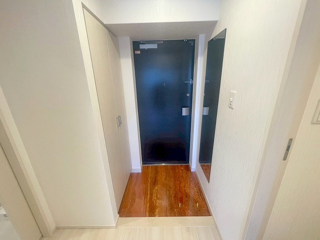 プレジオ西中島ASIANの玄関