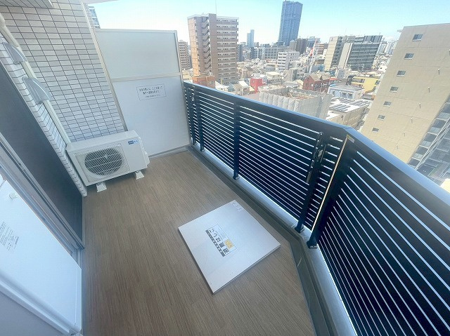 プレジオ西中島ASIANのバルコニー