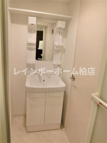 CB柏ヴェールの洗面所|ゆったりとスペースのある洗面所