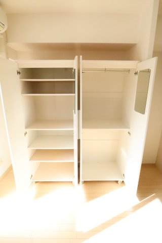 大阪市都島区友渕町２丁目の賃貸マンションの収納