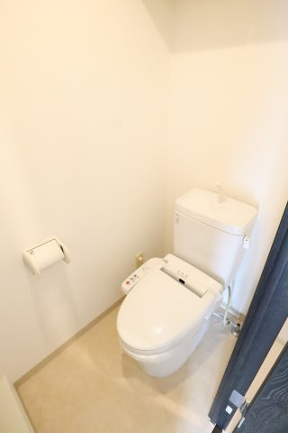 大阪市都島区友渕町２丁目の賃貸マンションのトイレ