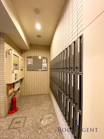 GRANDUKE代官町のエントランス