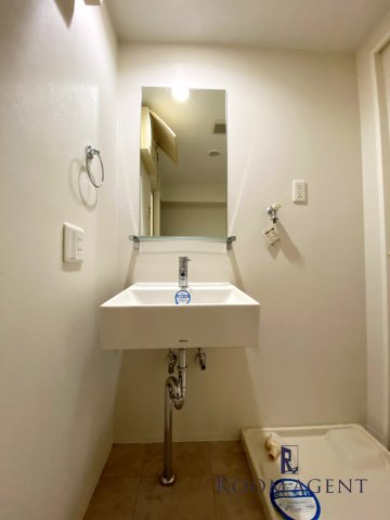 GRANDUKE代官町の洗面所