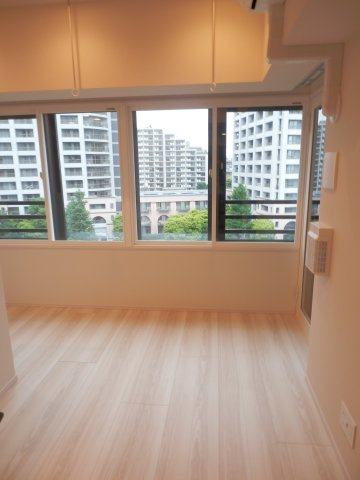 びゅうリエットグラン新宿戸山の居間・リビング