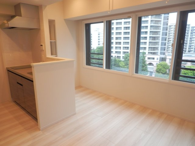 びゅうリエットグラン新宿戸山の居間・リビング