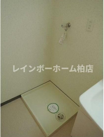 仲介手数料（賃料の1.10ヵ月）の50％OFF対象物件！の設備|室内洗濯機置き場です