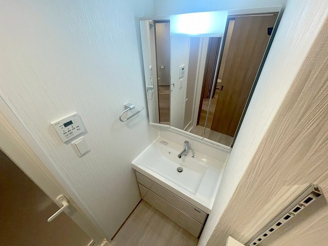 プレジオ西中島ASIANの独立洗面台