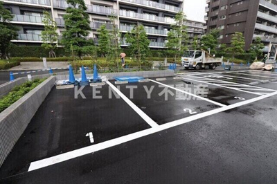 【駐車場】 | ジェノヴィア川崎鈴木町スカイガーデン | 駐車場です