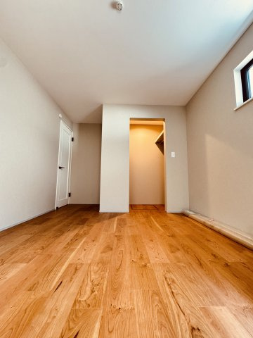 Garage Life & Mid Century｜辻堂の遊び心ある家の洋室