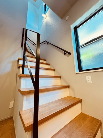 Garage Life & Mid Century｜辻堂の遊び心ある家の内装