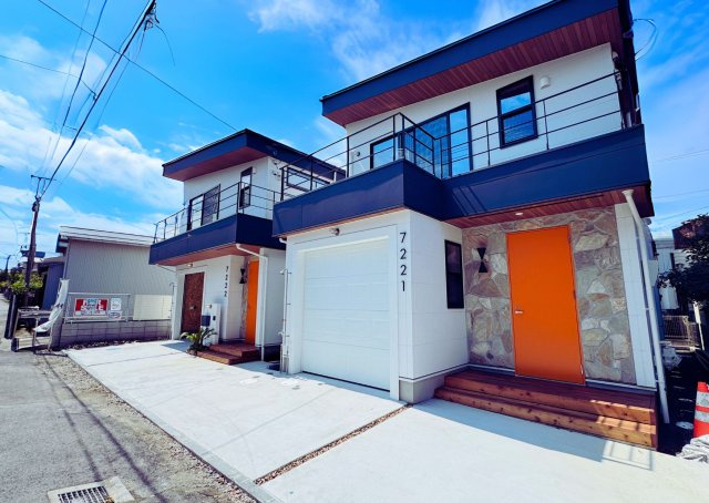 Garage Life & Mid Century｜辻堂の遊び心ある家の外観