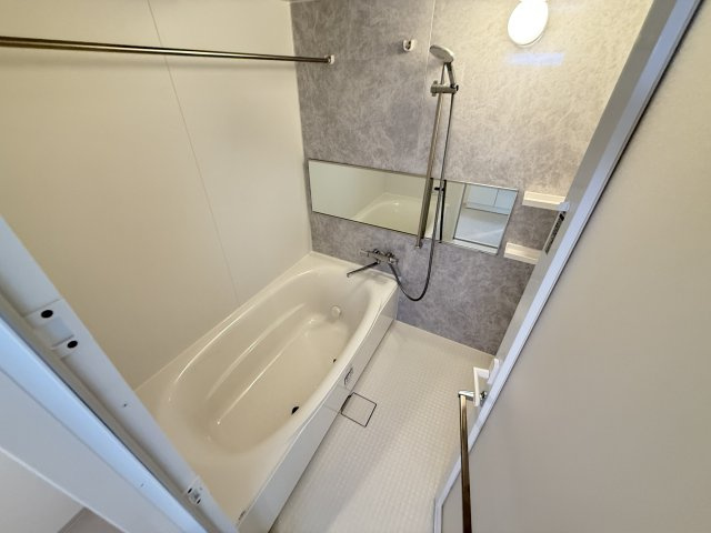 【浴室】 | LA GRACE SENBAYASHI