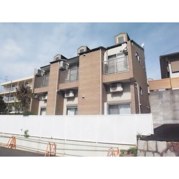 ウイングコート