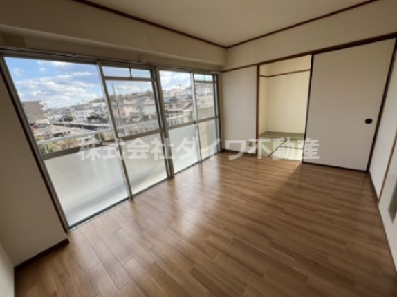 グリーンハイツ甲山の居間・リビング