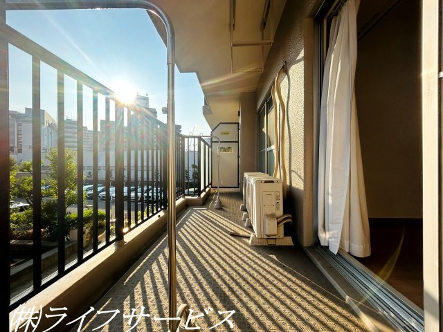 【バルコニー】 | ユニライフ北大阪２号棟 | 南西向きの陽当り良好のバルコニー！