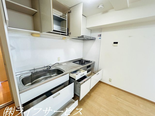 【キッチン】 | ユニライフ北大阪２号棟 | システムキッチン／収納部分充実しています！