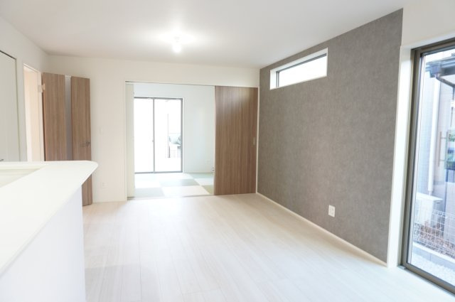 越谷市大字大竹 新築分譲住宅の居間・リビング