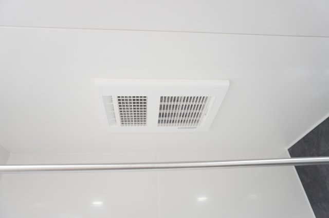 越谷市大字大竹 新築分譲住宅の浴室