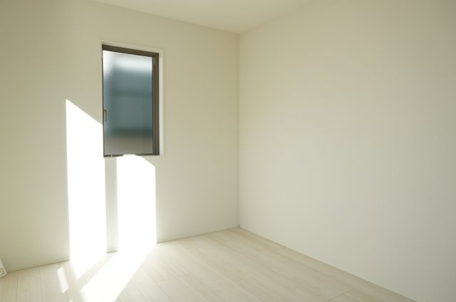 越谷市大字大竹 新築分譲住宅の洋室