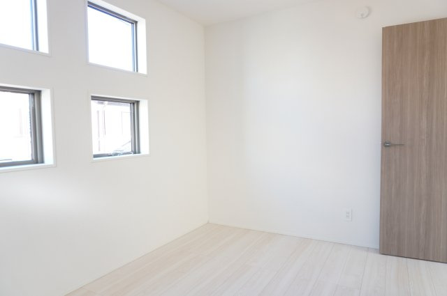 越谷市大字大竹 新築分譲住宅の洋室