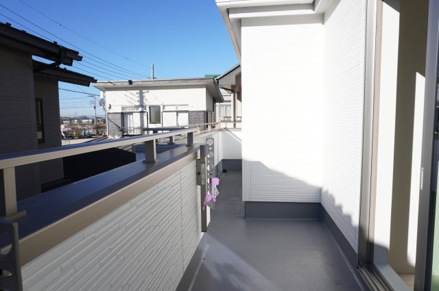 越谷市大字大竹 新築分譲住宅のバルコニー