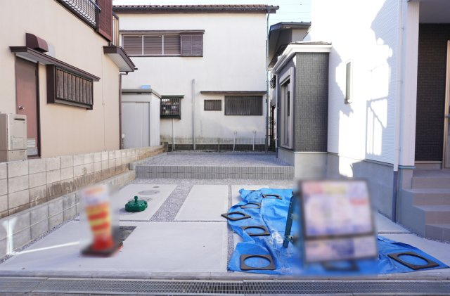 越谷市大字大竹 新築分譲住宅の駐車場