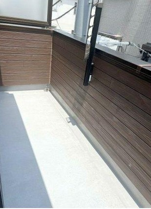 【バルコニー】